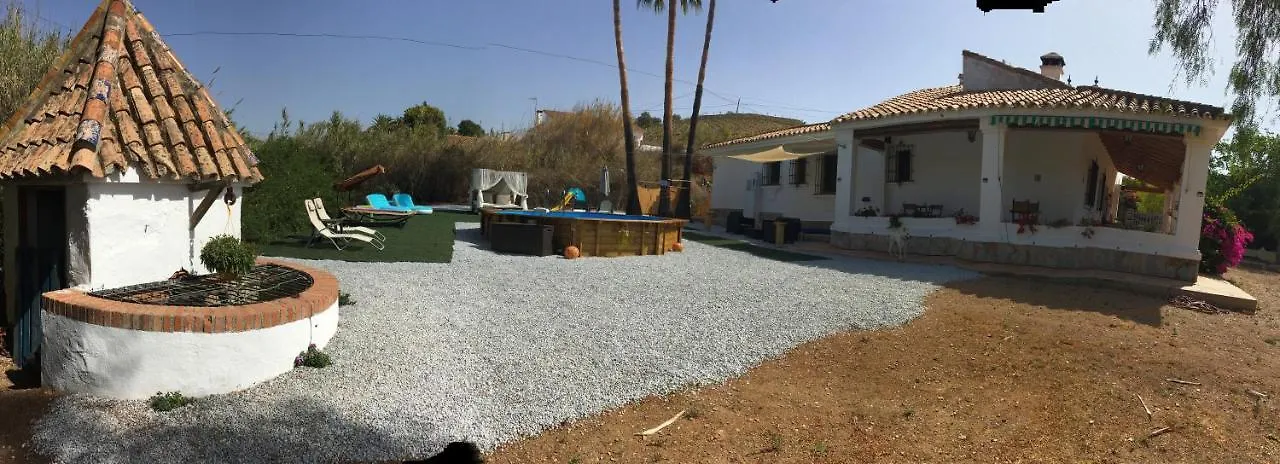 Casa Rural Paloma Benajarafe Bed & Breakfast